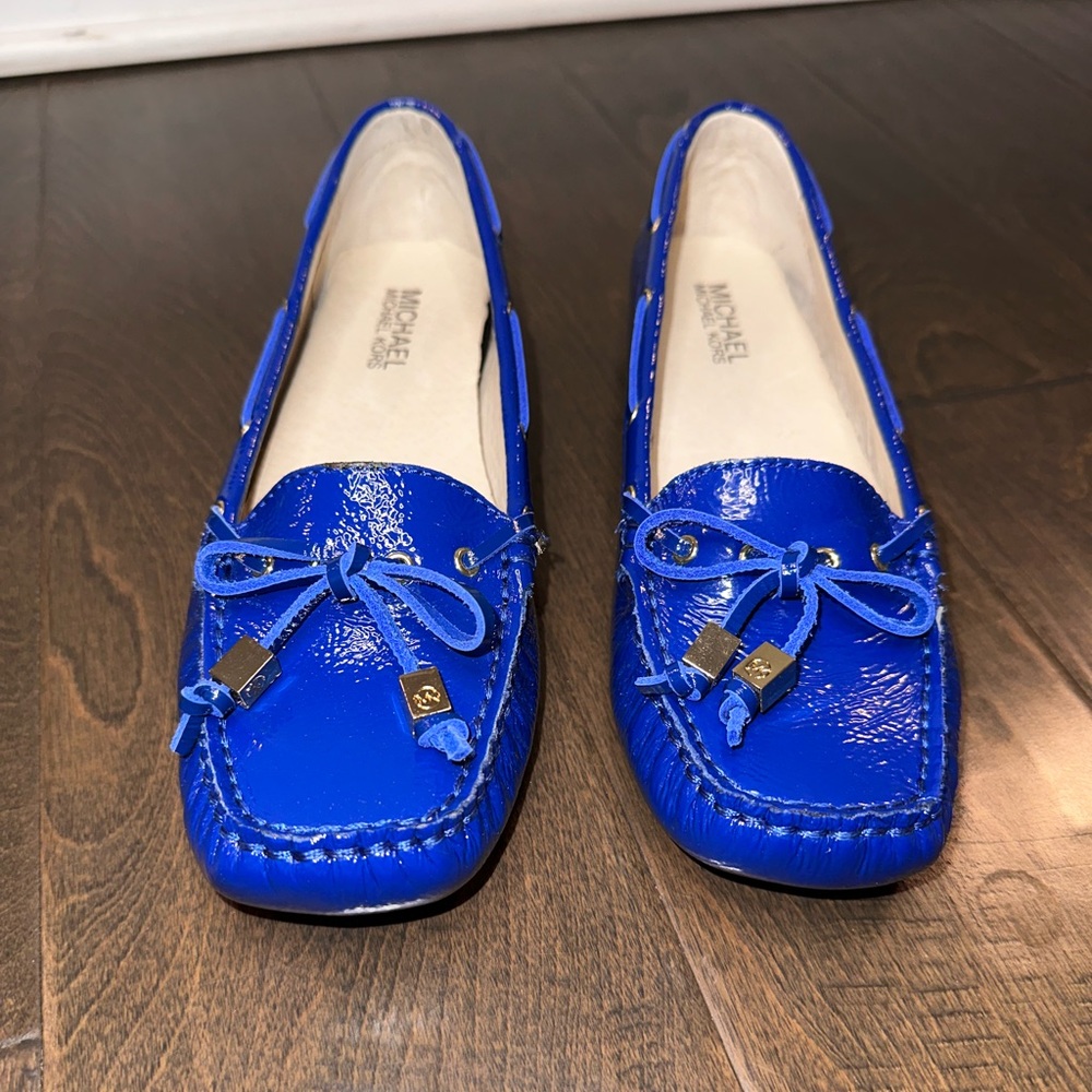 Michael Kors Amber Crinkled Patent Leather Moccasins Blue Women’s Size 7M NIB - Picture 3 of 16